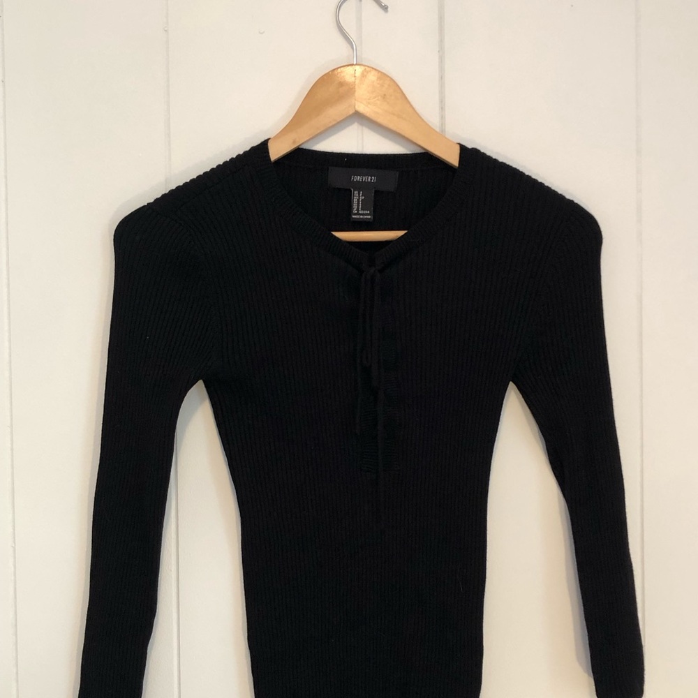 Black long sleeved ribbed lace up top